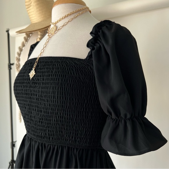 SQUARE NECK BLACK MINI DRESS - Picture 4 of 4